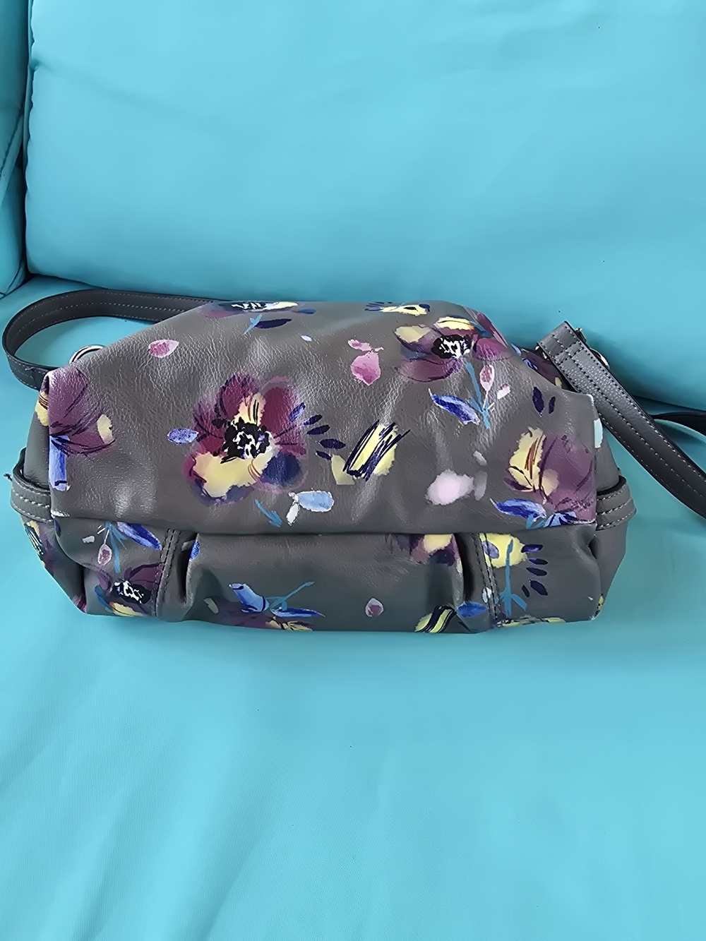 Rosetti Gray Floral Crossbody Bag - Picture 5 of 8